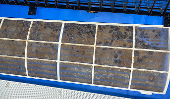 에어컨 필터 오염 청소 전 사진